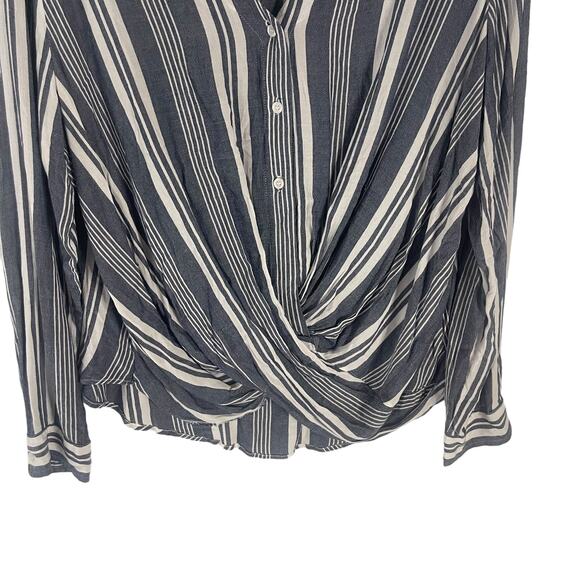A.n.a Women's Size XL Blue Striped Coastal Beachy Twist Front Top - Picture 4 of 9